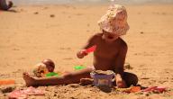 صورة مقال ما هي فوائد اللعب بالرمل للطفل