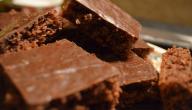 صورة مقال طريقة عمل كيكة الكاكاو بقطع الشوكولاتة