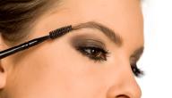 صورة مقال كيفية تشقير الحواجب بالبيت