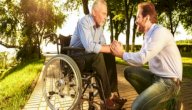 صورة مقال واجبنا نحو الوالدين في مرحلة الشيخوخة
