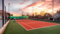 مواصفات ملعب التنس الأرضي