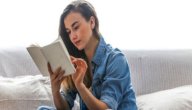 صورة مقال أنواع مطالعة الكتب
