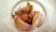 صورة مقال طريقة سهلة لتقشير الثوم