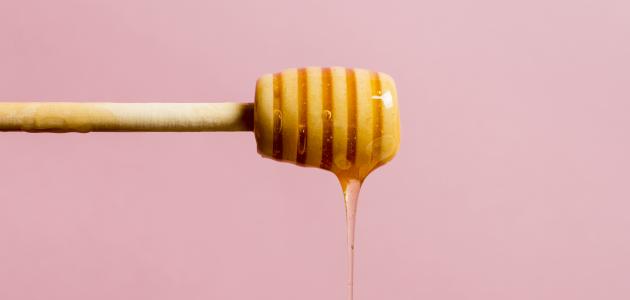 وضع العسل على السرة صورة مقال وضع العسل على السرة
