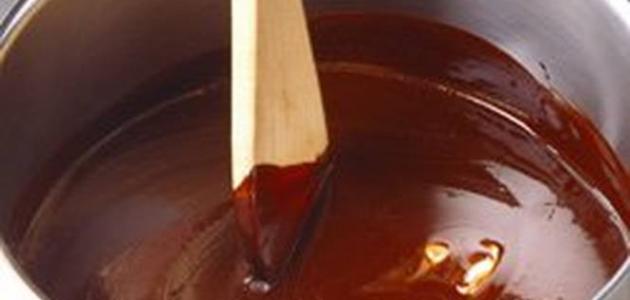 طريقة عمل صلصلة الشوكولاتة للدونات صورة مقال طريقة عمل صلصلة الشوكولاتة للدونات