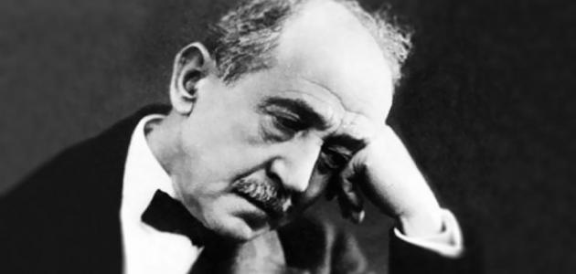 أفضل شاعر في العالم صورة مقال أفضل شاعر في العالم