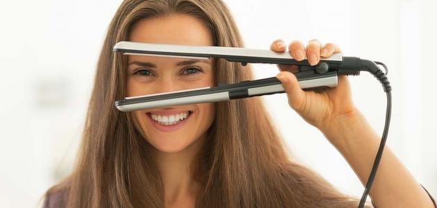 طريقة استخدام مكواة الشعر صورة مقال طريقة استخدام مكواة الشعر