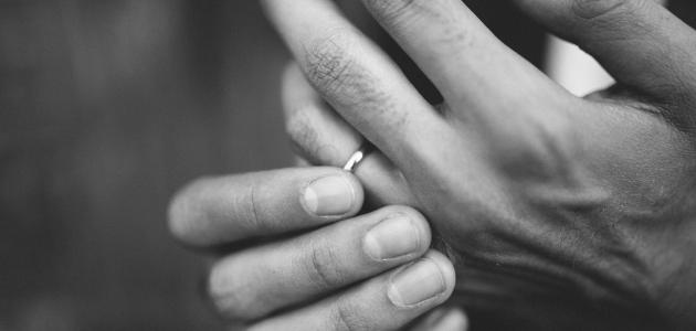 حكم لبس الدبلة صورة مقال حكم لبس الدبلة