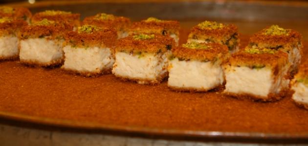 طريقة عمل معمول مد بالقشطة والمكسرات صورة مقال طريقة عمل معمول مد بالقشطة والمكسرات