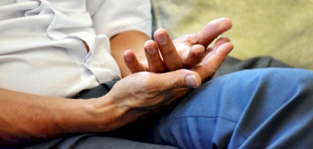 دلالات لغة الجسد عند الرجل صورة مقال دلالات لغة الجسد عند الرجل