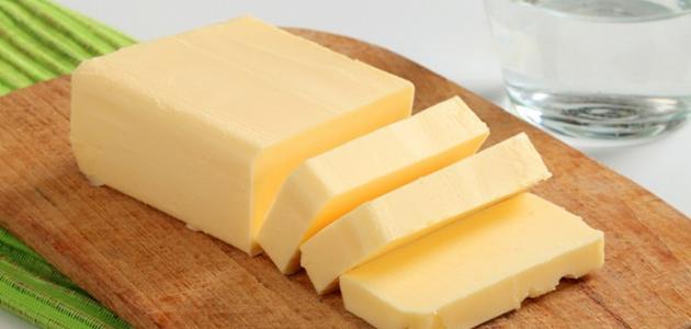 فوائد الزبدة للشعر الخشن صورة مقال فوائد الزبدة للشعر الخشن