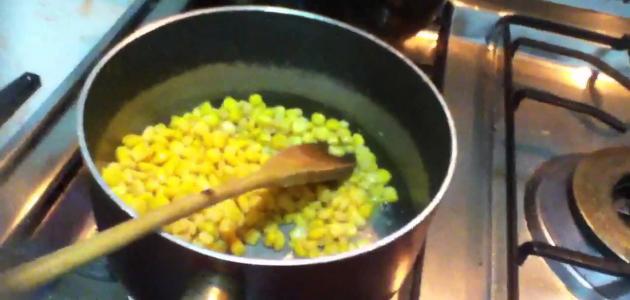 طريقة عمل الذرة مع الزبدة والبهارات صورة مقال طريقة عمل الذرة مع الزبدة والبهارات