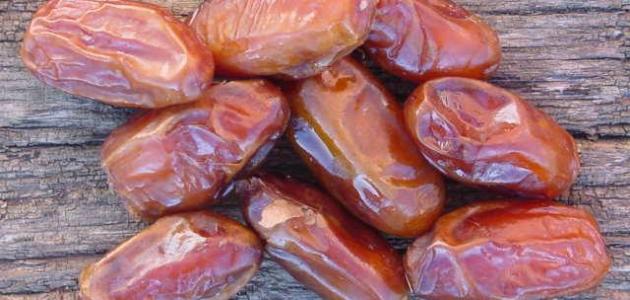 فوائد أكل التمر للشعر صورة مقال فوائد أكل التمر للشعر