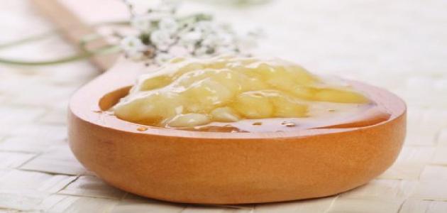 طريقة استخدام سيروم الشعر صورة مقال طريقة استخدام سيروم الشعر