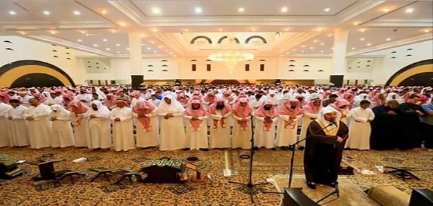 كيف اصلي وراء الامام صورة مقال كيف اصلي وراء الامام