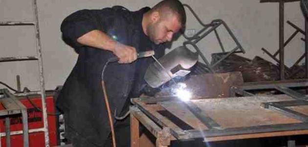 صعوبة مهنة الحدادة صورة مقال صعوبة مهنة الحدادة
