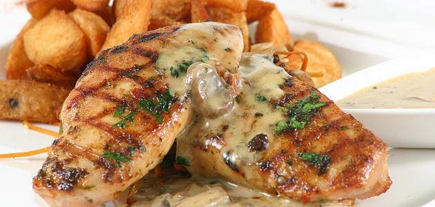 طريقة ستيك الدجاج بالصلصة صورة مقال طريقة ستيك الدجاج بالصلصة