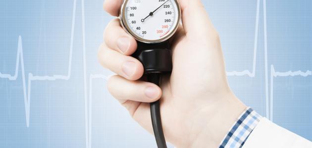 هل يرتفع الضغط بعد الأكل صورة مقال هل يرتفع الضغط بعد الأكل