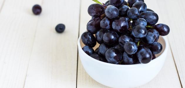 فوائد العنب للمعدة صورة مقال فوائد العنب للمعدة