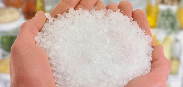 فوائد الاغتسال بالملح الخشن صورة مقال فوائد الاغتسال بالملح الخشن