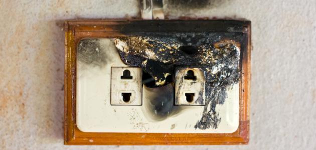 فوائد ومخاطر الكهرباء صورة مقال فوائد ومخاطر الكهرباء