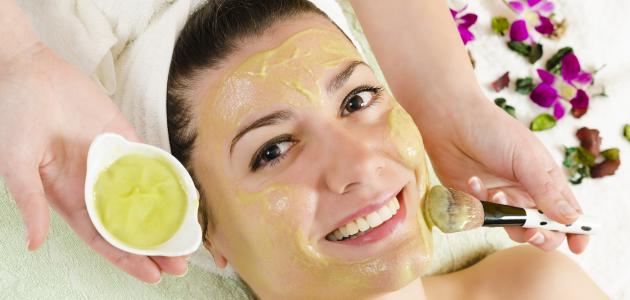 طريقة عمل ماسك صنفرة للوجه صورة مقال طريقة عمل ماسك صنفرة للوجه