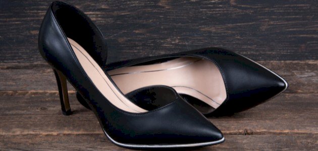 تفسير حلم حذاء اسود صورة مقال تفسير حلم حذاء اسود