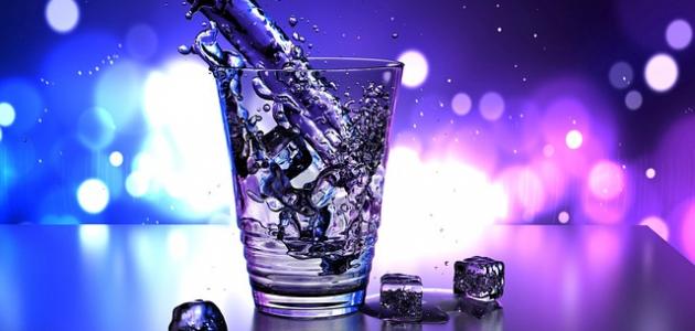 معلومات عن فوائد الماء صورة مقال معلومات عن فوائد الماء