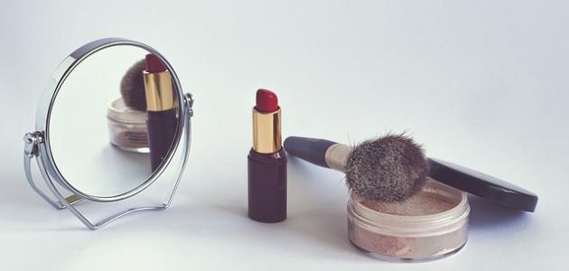 مم تصنع مواد التجميل صورة مقال مم تصنع مواد التجميل