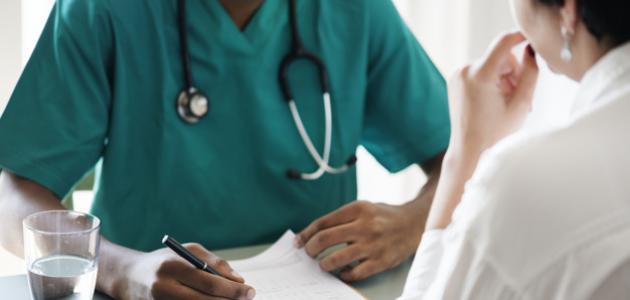 حكم تداوي المرأة عند طبيب صورة مقال حكم تداوي المرأة عند طبيب