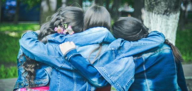 أجمل شعر عن الصداقة صورة مقال أجمل شعر عن الصداقة