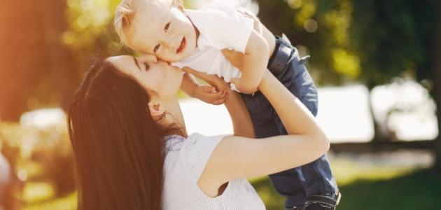 شعر للأطفال عن الأم صورة مقال شعر للأطفال عن الأم