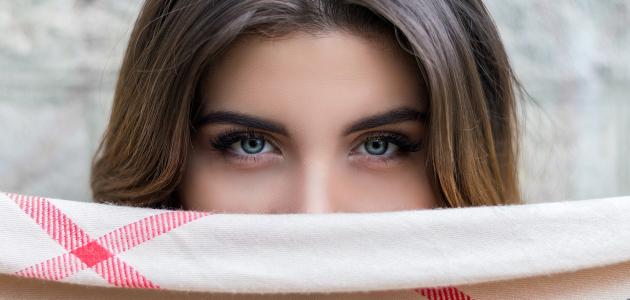 أسرع طريقة لإنبات شعر الحواجب صورة مقال أسرع طريقة لإنبات شعر الحواجب