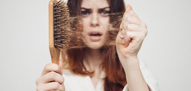 حل سريع لتساقط الشعر بغزارة صورة مقال حل سريع لتساقط الشعر بغزارة