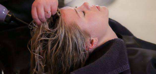 التخلص من اللون النحاسي في الشعر صورة مقال التخلص من اللون النحاسي في الشعر