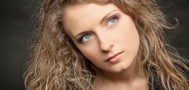 كيفية التخلص من تجاعيد الشعر صورة مقال كيفية التخلص من تجاعيد الشعر