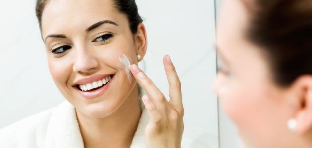 أحسن كريم مرطب للبشرة الدهنية صورة مقال أحسن كريم مرطب للبشرة الدهنية