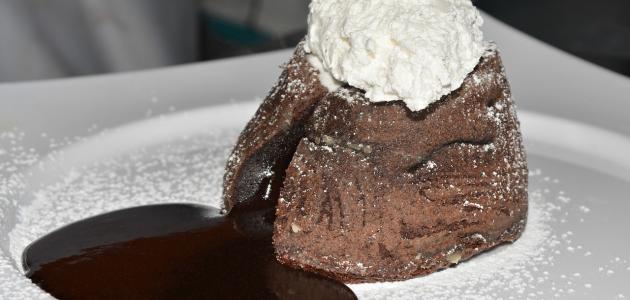 طريقة عمل مولتن كيك بالكاكاو صورة مقال طريقة عمل مولتن كيك بالكاكاو