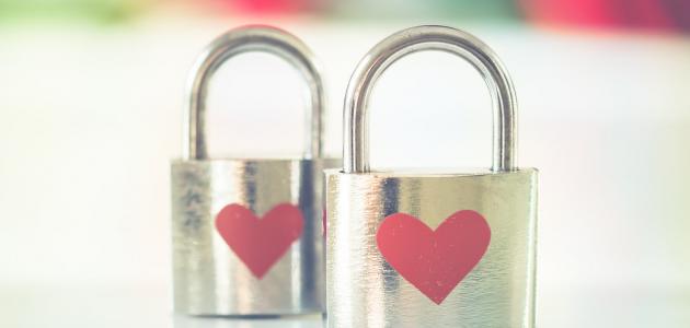 أشعار وكلمات حب وعشق صورة مقال أشعار وكلمات حب وعشق