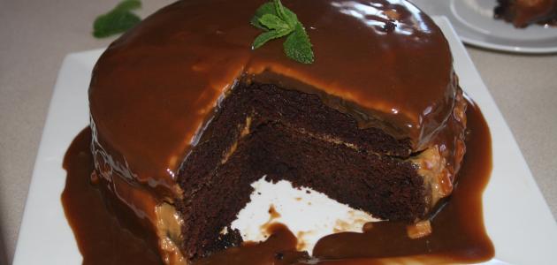 كيكة الشوكولاته مع الصوص صورة مقال كيكة الشوكولاته مع الصوص