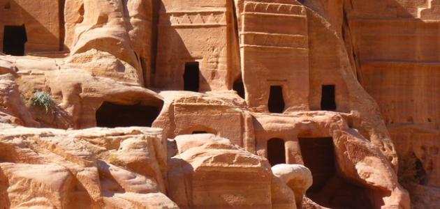 آثار البتراء صورة مقال آثار البتراء