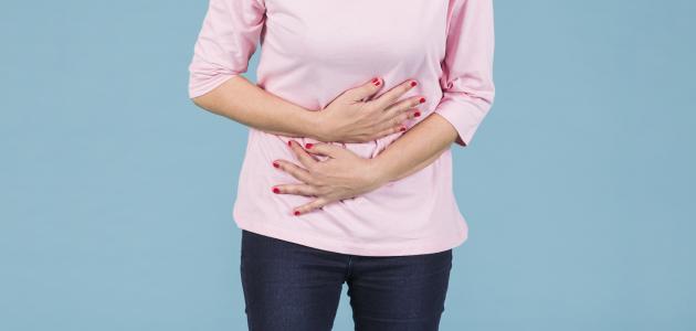 ألم وسط البطن من الأعلى صورة مقال ألم وسط البطن من الأعلى