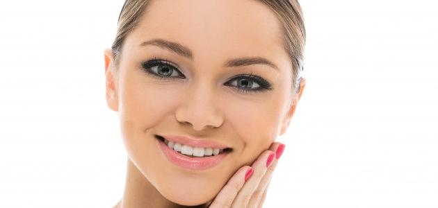 طرق إزالة شعر الوجه طبيعياً صورة مقال طرق إزالة شعر الوجه طبيعياً