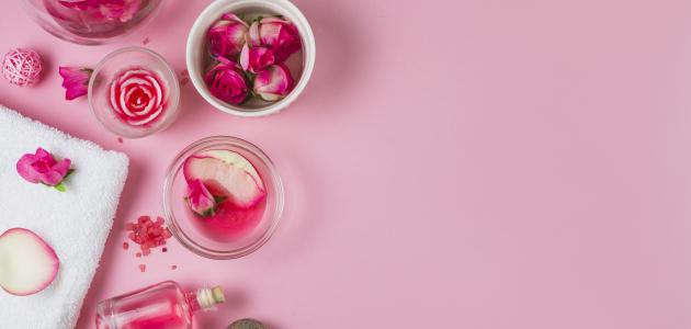 ماء الورد للهالات السوداء صورة مقال ماء الورد للهالات السوداء