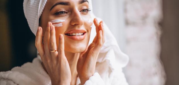 طريقة عمل كريم تفتيح البشرة بالأعشاب صورة مقال طريقة عمل كريم تفتيح البشرة بالأعشاب