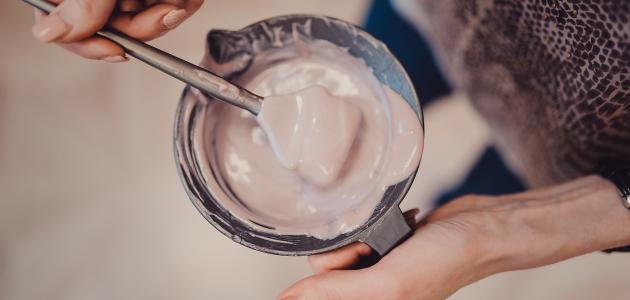 كم ساعة أترك الصبغة على شعري صورة مقال كم ساعة أترك الصبغة على شعري