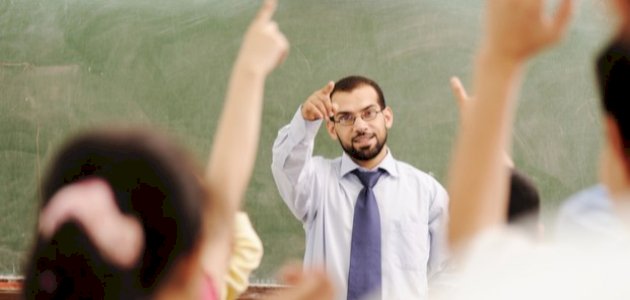 أجمل الكلمات عن المعلم صورة مقال أجمل الكلمات عن المعلم