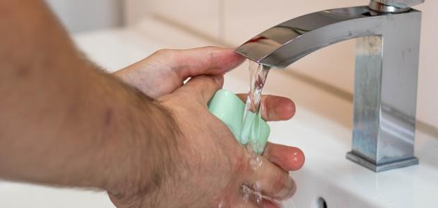 كيفية إزالة رائحة السمك من اليد صورة مقال كيفية إزالة رائحة السمك من اليد