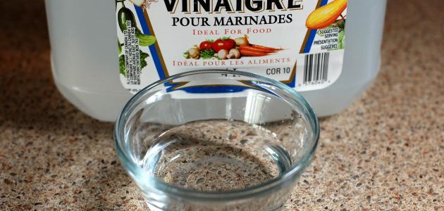 كيفية إزالة أحمر الشفاه من السجاد صورة مقال كيفية إزالة أحمر الشفاه من السجاد