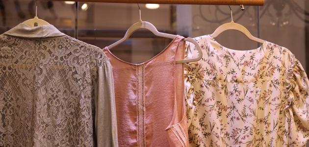 كيفية كي الملابس بدون مكواة صورة مقال كيفية كي الملابس بدون مكواة